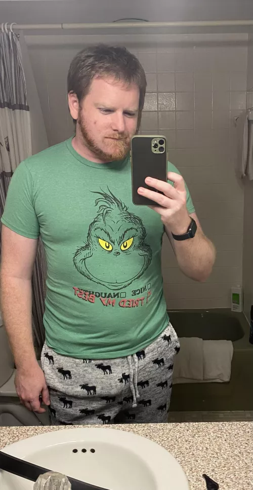 Merry Christmas from my childhood bathroom 🤣 Same bathroom but the reflections changed a bit. by thundere59