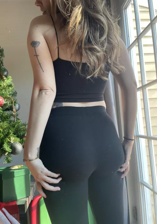 Merry Christmas! Happy Cumming to ALLLLL by zoey_wilde