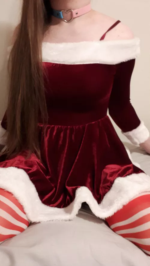 Merry Christmas! Think i've been a good girl this year? 😺 by tigerslut007