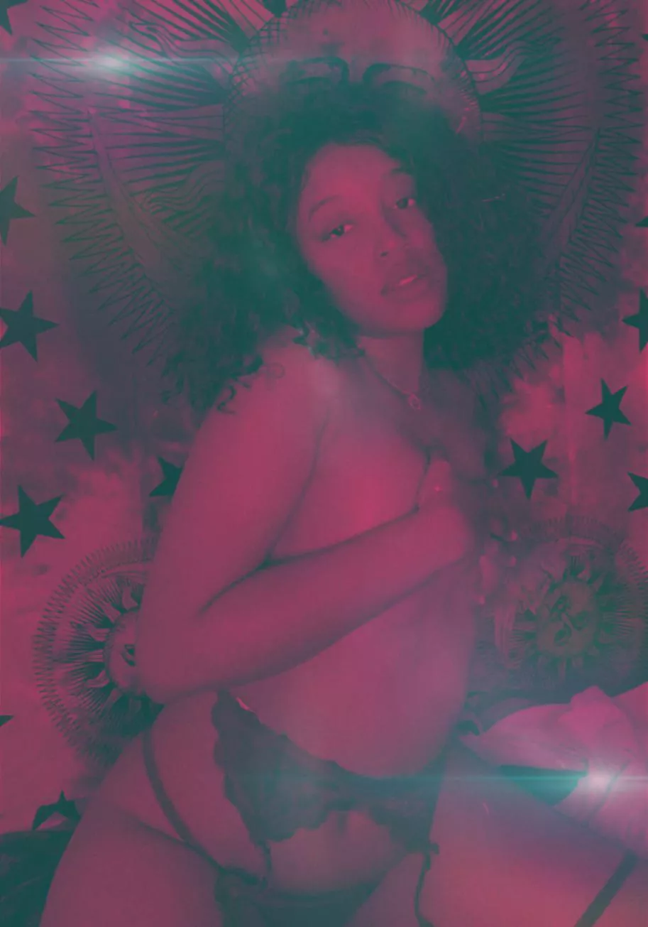 mesmerizing ✨ posted by itssyagirllexx