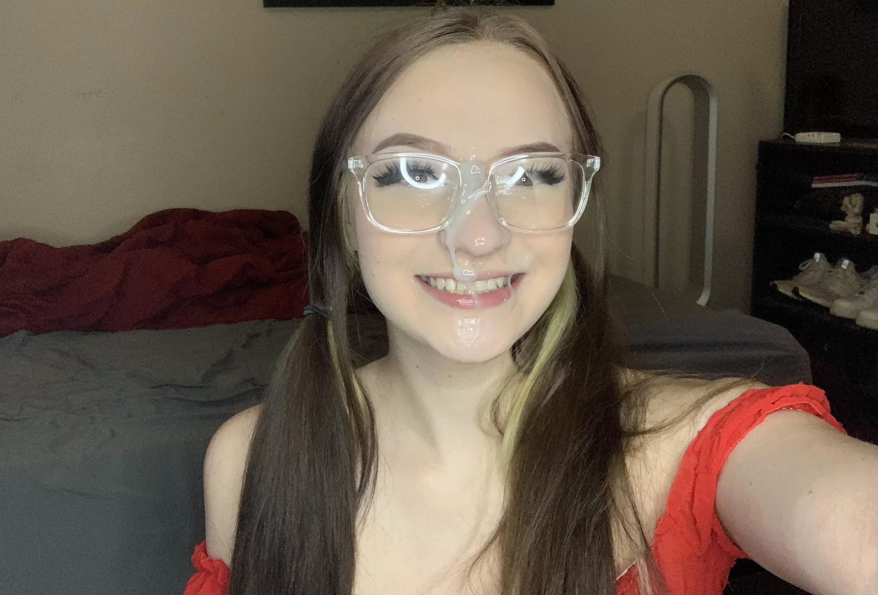 Messy posted by joyboy27