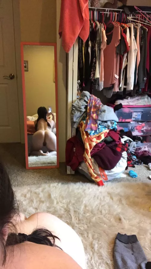 Messy girls = dirtier sex lol science. [27f] by Sorrymom2476