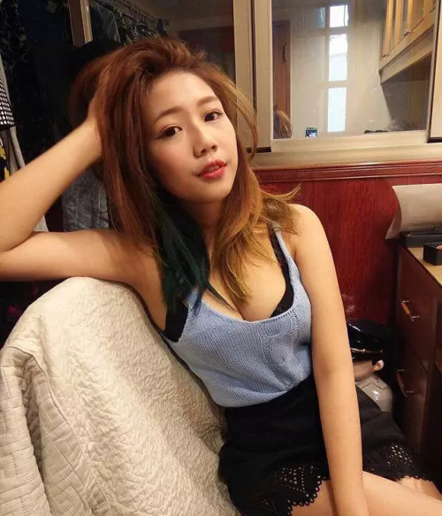 Messy hair don’t care by angizni