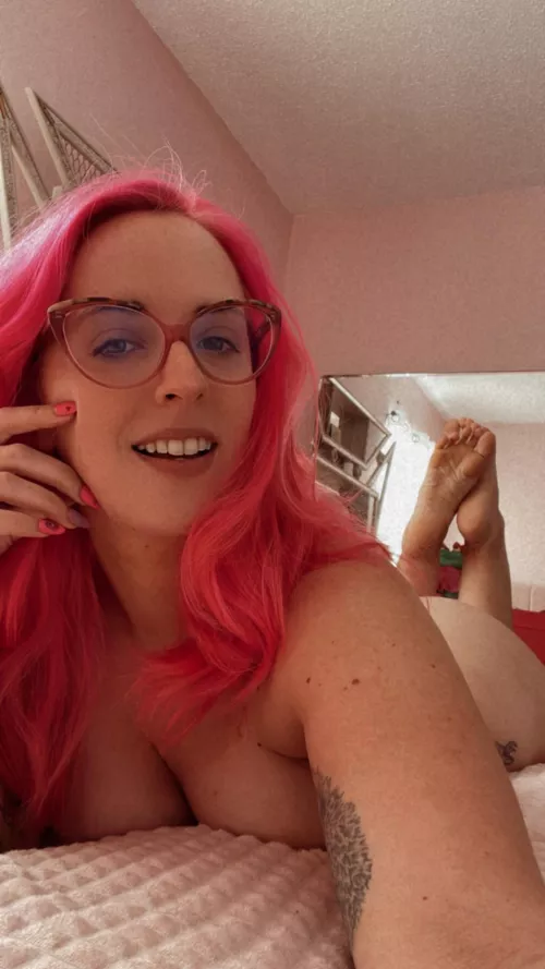 Messy hair don’t care 😝 by pinkpiratecow