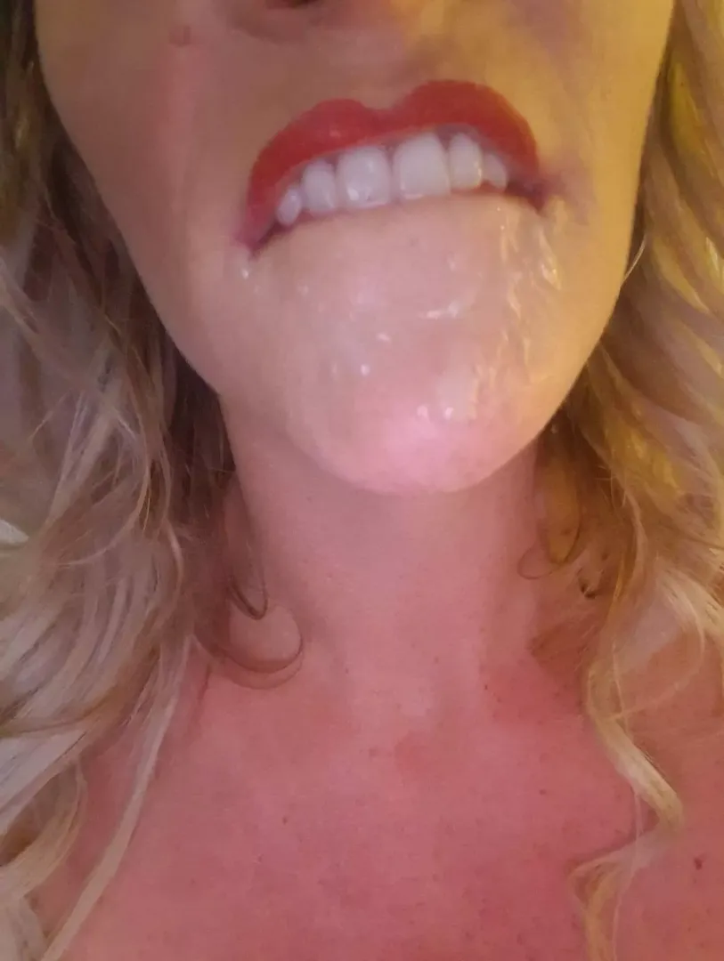 Messy lip bite 😈 posted by Dutchy-Girl