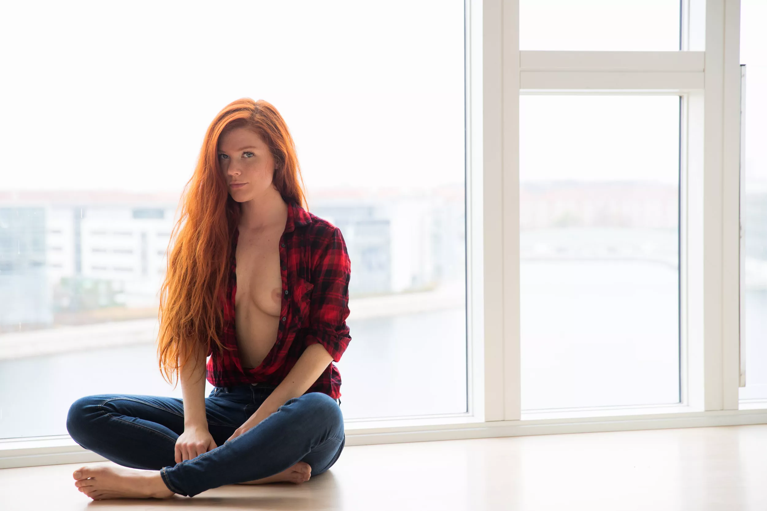 Mia Sollis posted by 717