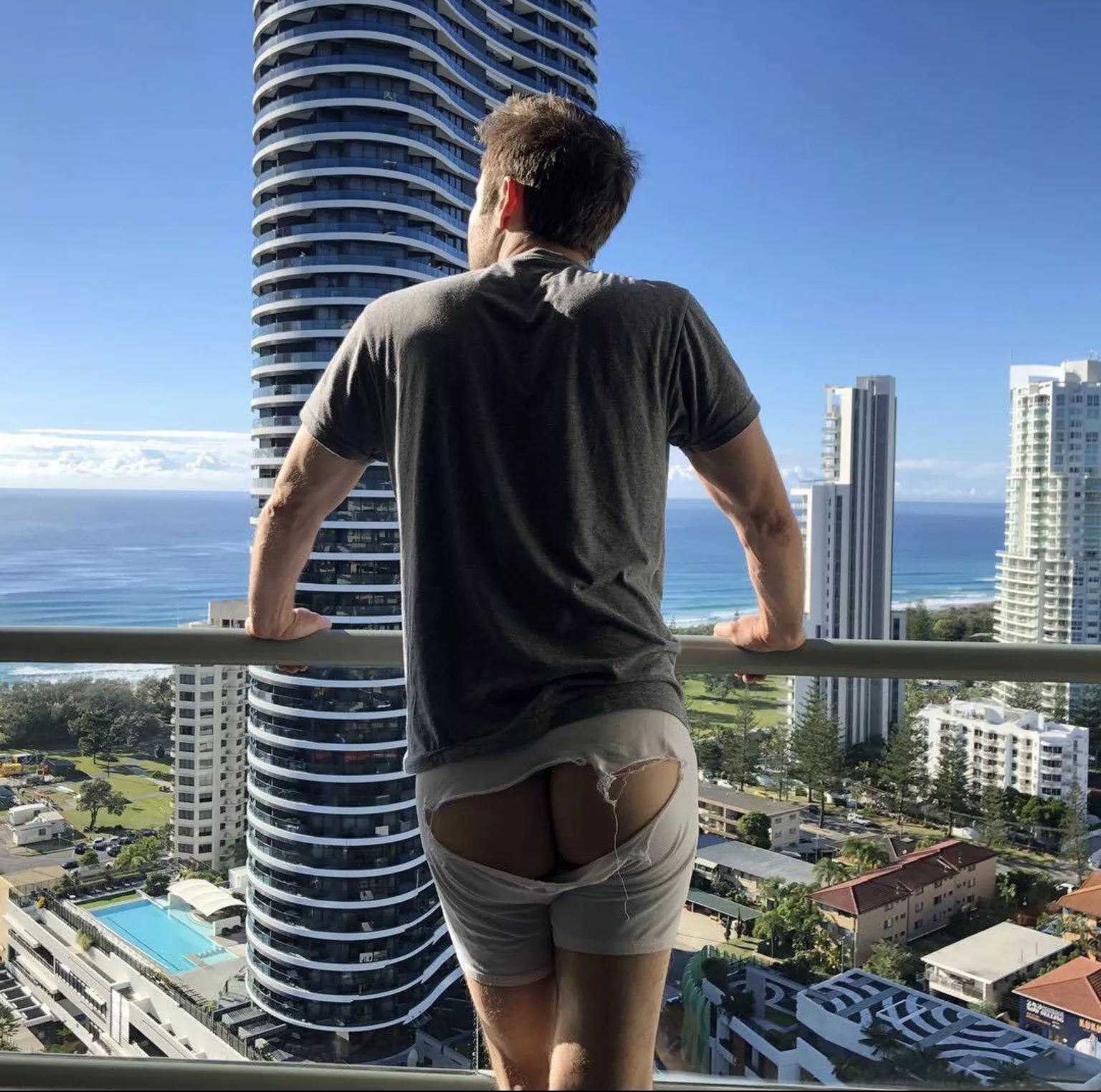 Michael Rosenbaum (Actor/Comedian/Singer) posted by LittleOleMedicatedMe