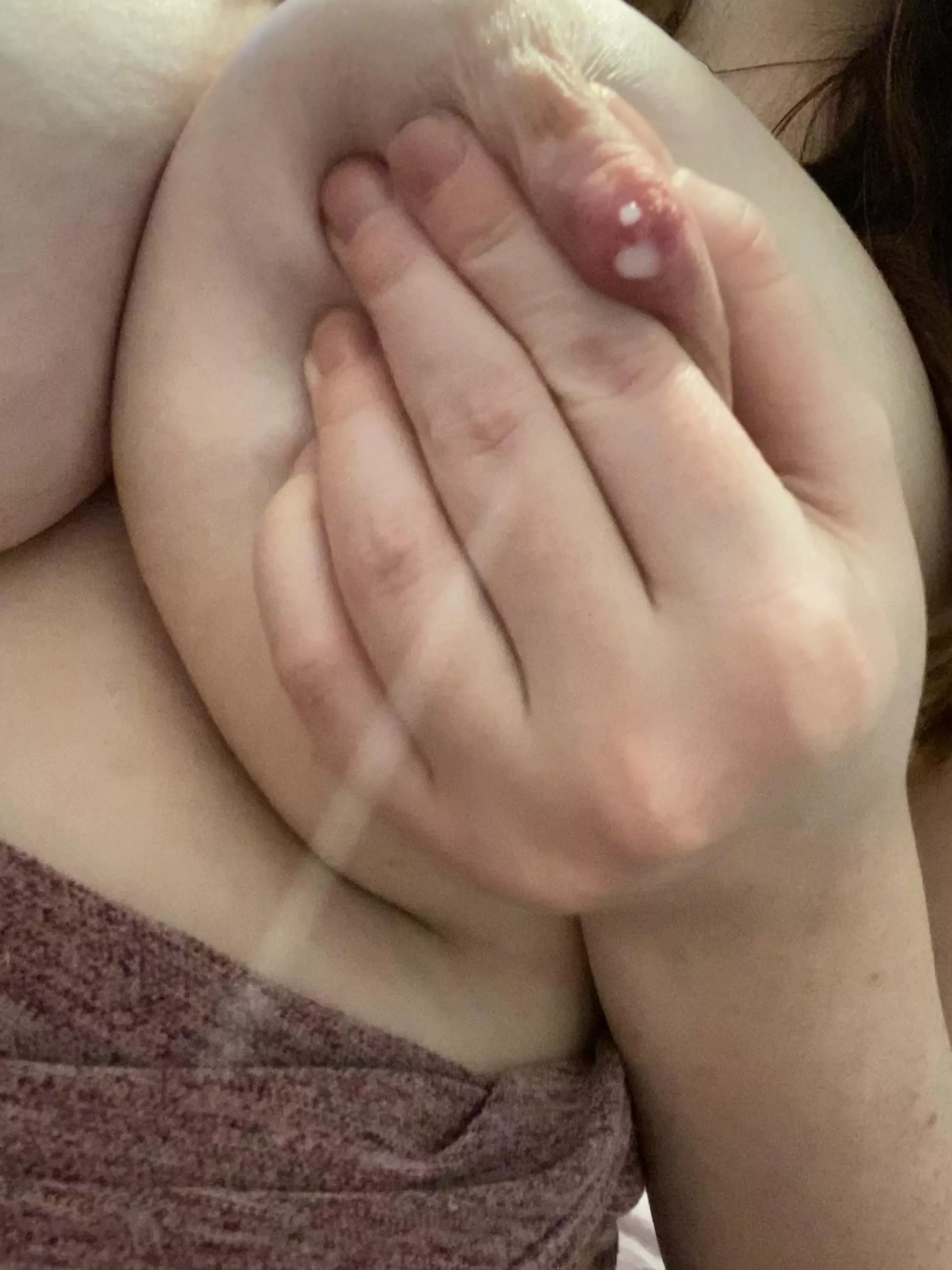 Mid stream 🥛 posted by KinkyKat94