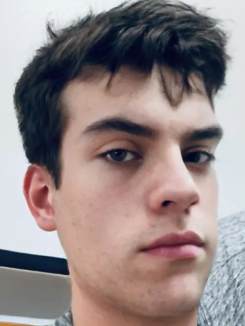 Midnight and wide awake. I hate insomnia 😑 by Expert_Description72