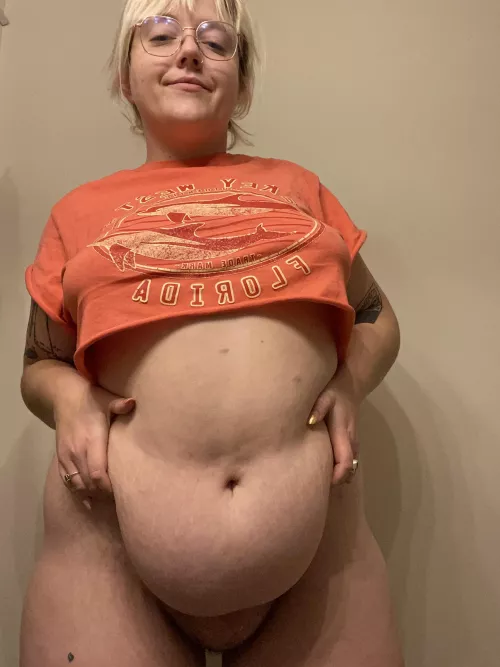 Midnight snack, anyone? by cloudsyxo