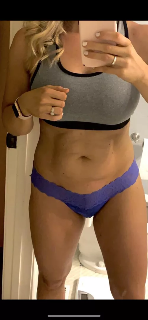 Midwest MILF! by Midwest_housewife