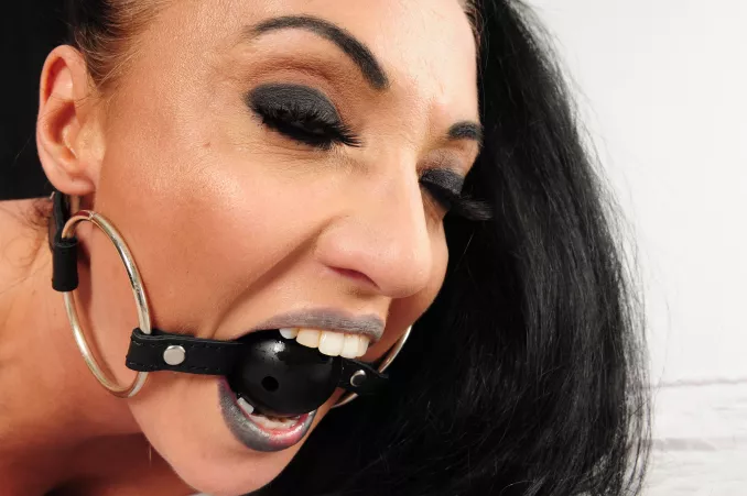 Miela loves it, on my O F by dannyv3gas