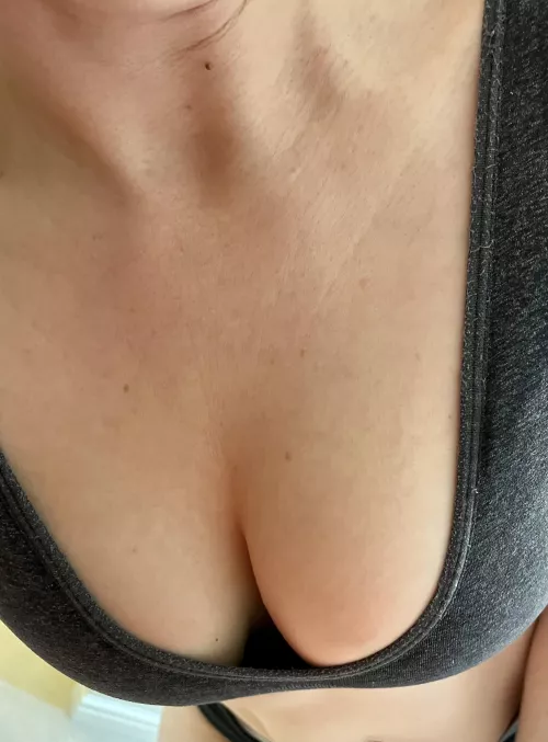 Might as well show you what everyone else can see at the gym by thismumneedswine