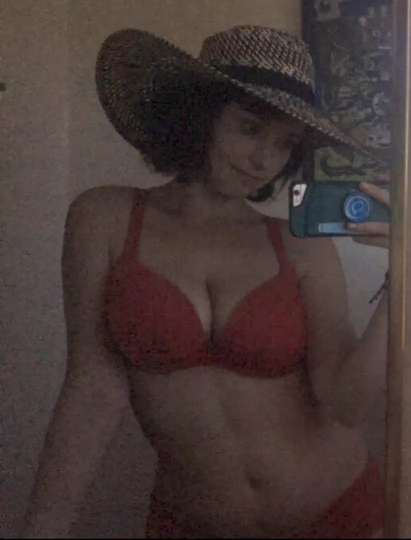 Milana Vayntrub's bikini body posted by cor0094