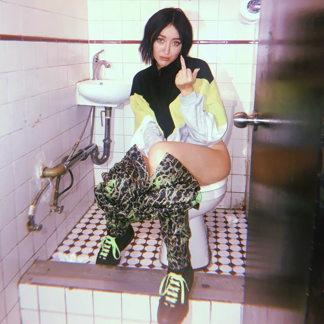 Miley's little sister Noah, appears to be following in her footsteps. posted by luv____to____race