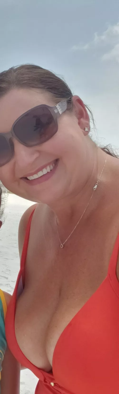 Milf boobage by Chumwithrum78