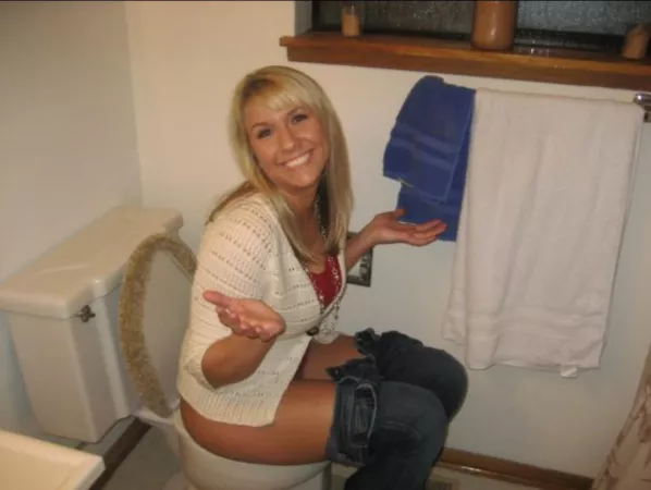 MILF pissing by peeing-girl-lover