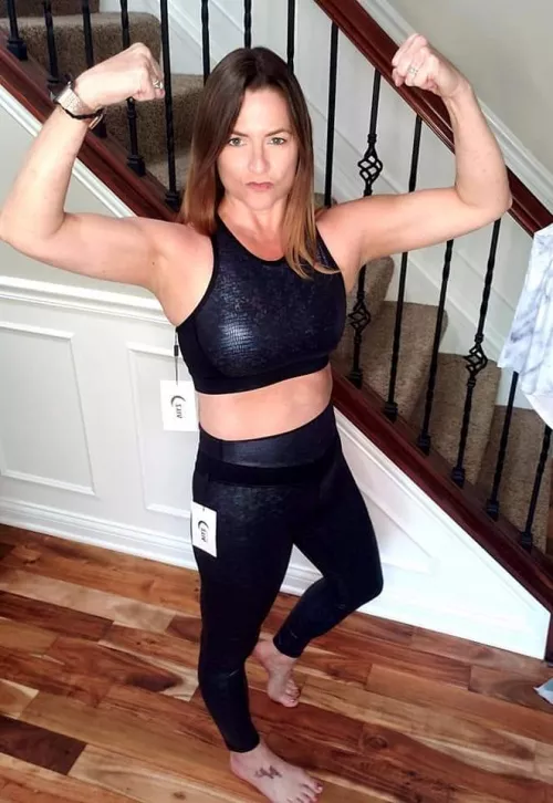 MILF Pits by Hobo_Weiner