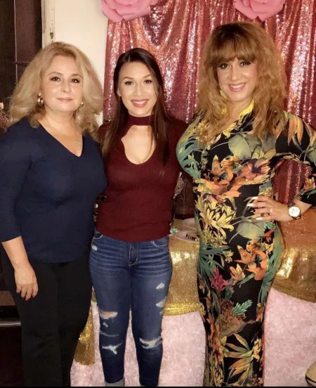 Milfs by PapayaIll4974