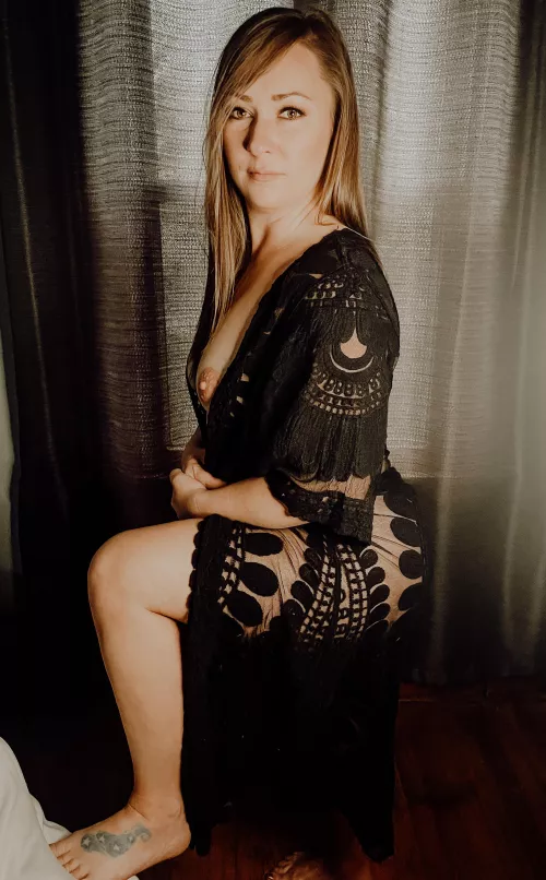 MILFs are experienced, you should try one. by 865_Couple