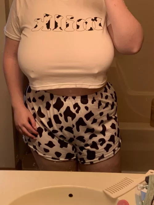 Milk me dry please 🤍 by littlefawn24