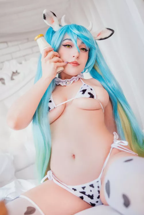 Milking time for Sona by MeulinCos by MeulinCos