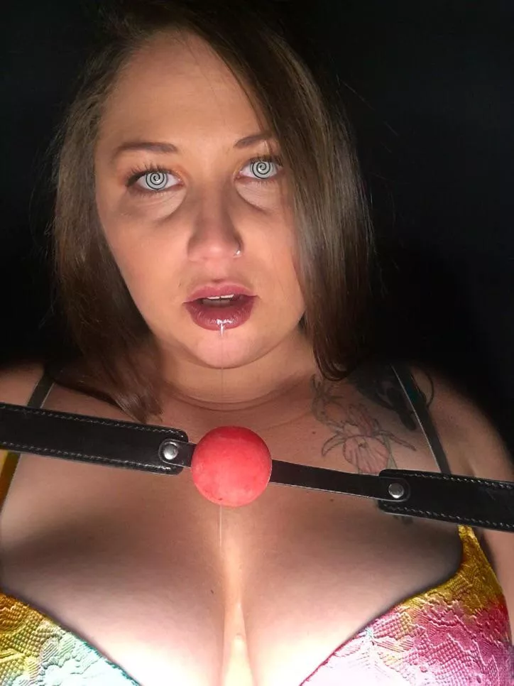 ✨mindless drooling slut✨ posted by [deleted]