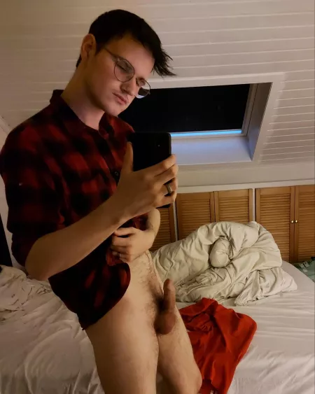 Mine stands up when hard😅 by jason131855