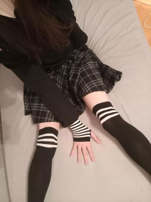 ~ mine, this bed is all mine, grrrr ~ by SmoothBoyJulian