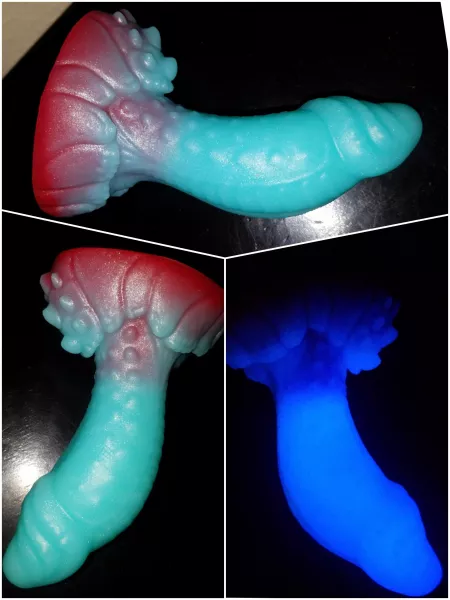 Mini Crackers arrived today, and he had a surprise for me! by GabSierramist