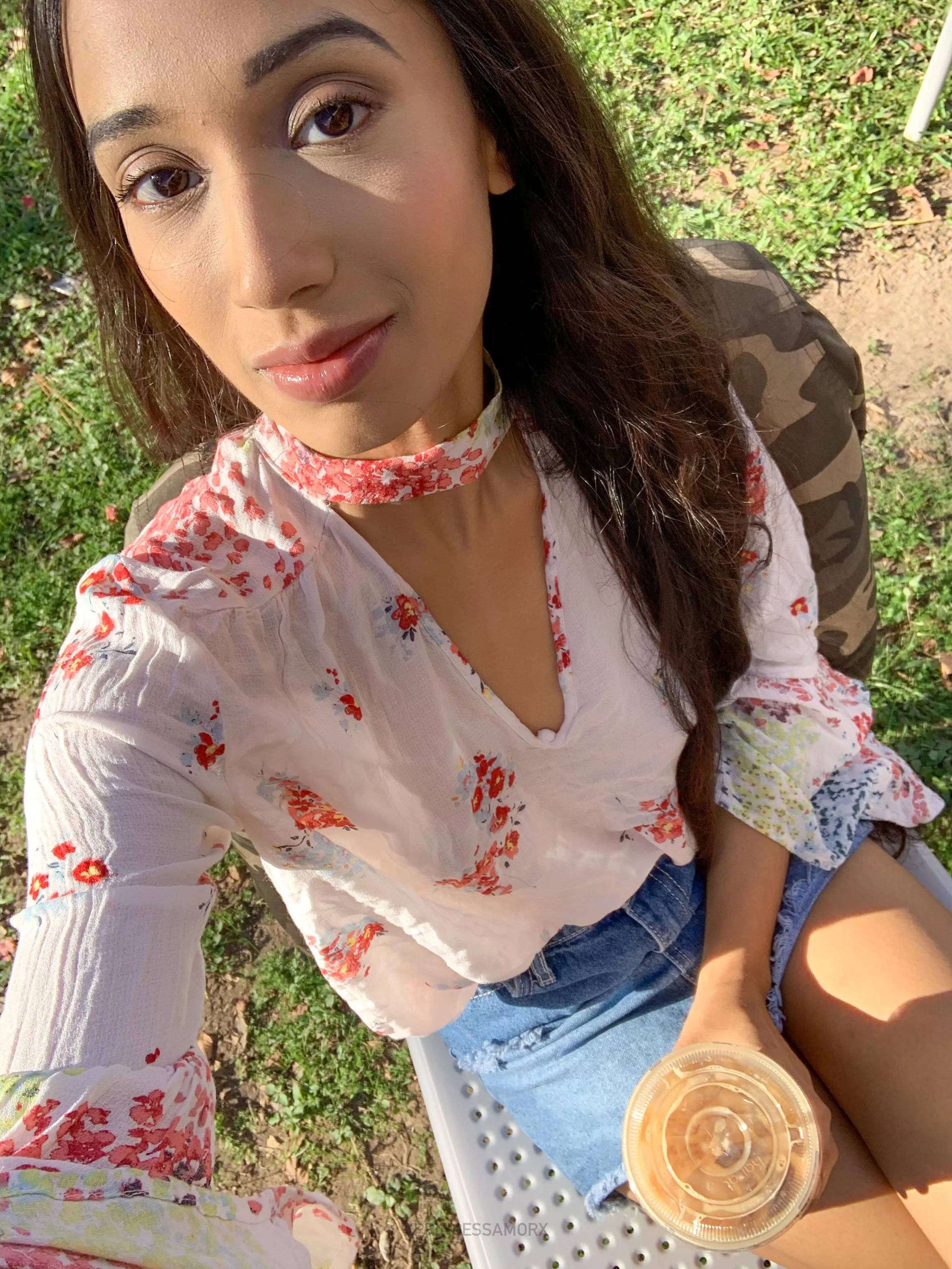 Miniskirt selfie posted by xprincessamorx