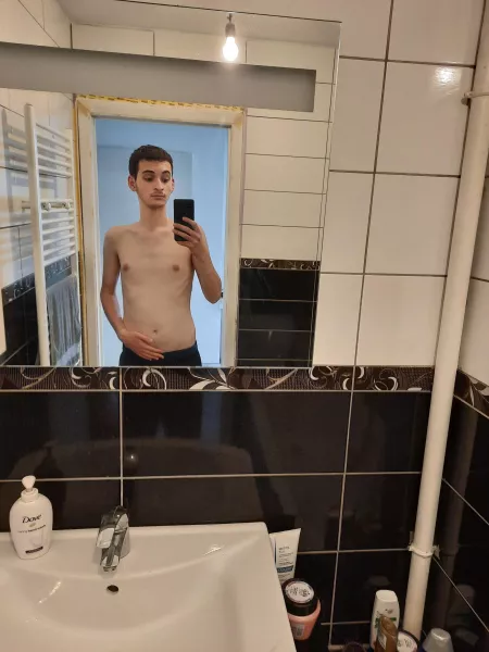 mirror pic by phosphoreia