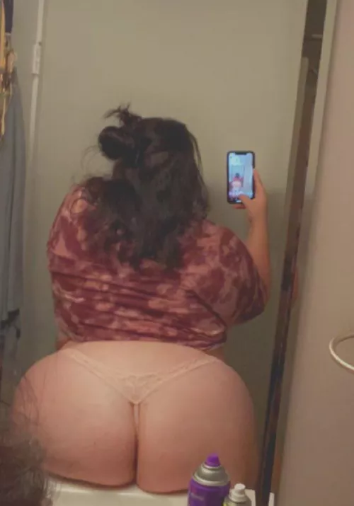 mirror pictures always are good 😌 by peachyqueen__93