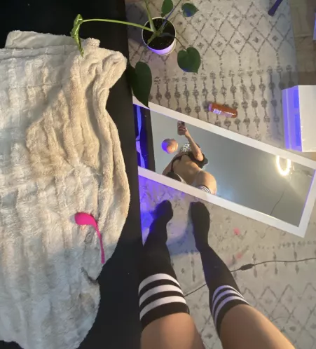 mirror underboob 🔥 by loveleighaxo