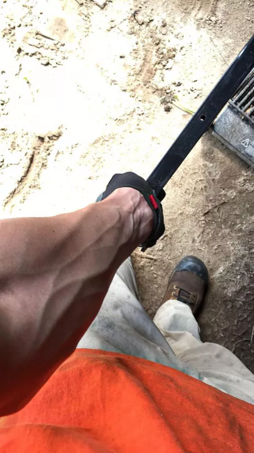 Missing the summer rn by ChizzledCharlesOF