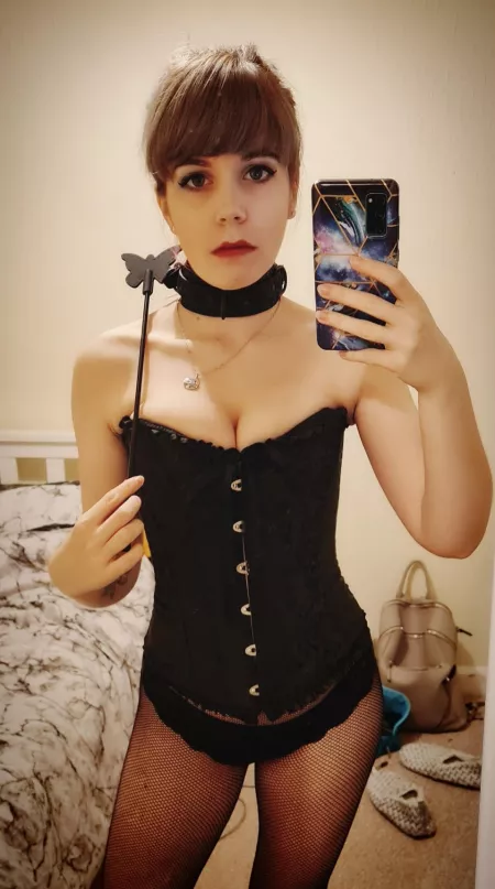 Mistress says: Get on your knees. by FreakyFfreya