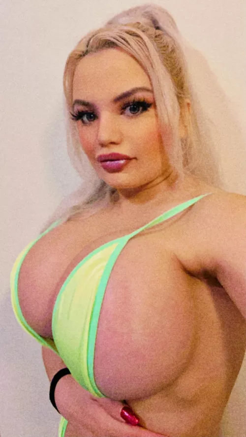 MistressMarina by mistressmarina_