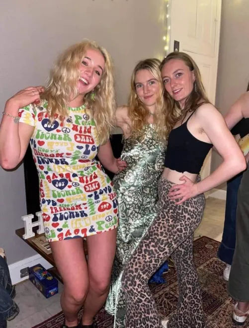 Mixed outfits by Chaturbater1