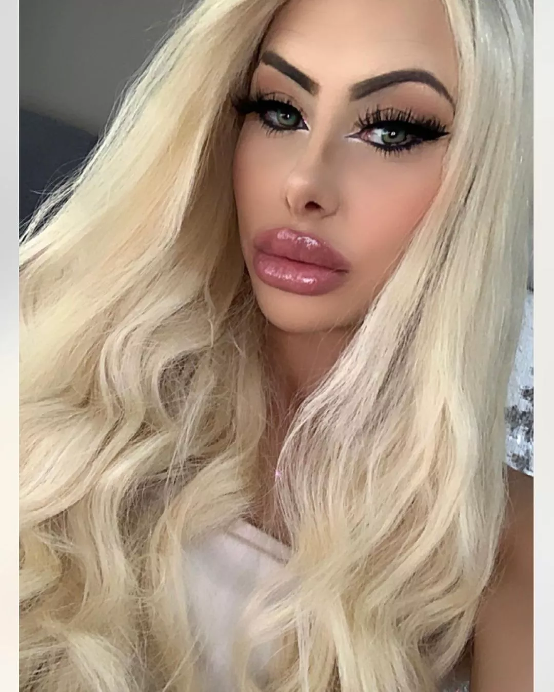 mizzgemm posted by gooningaccount