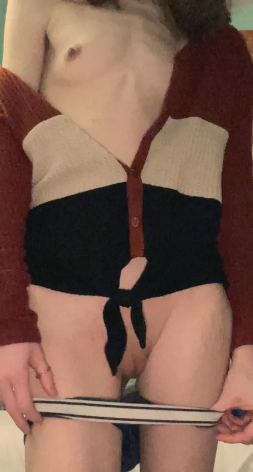 mm plss help, surrounded by queens 🤩 by urfavsweetheart