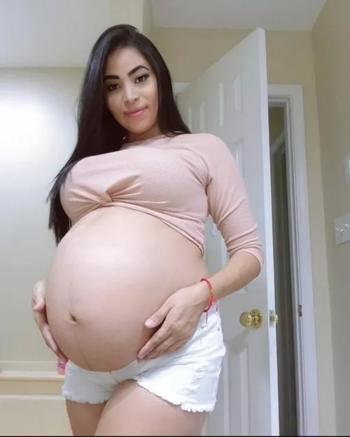 Mmm.. I am so sexy babes. I love this belly! Do you? I need this belly to be worshipped now!! Get on your hands and knees and admire me! If you don’t I’ll force you against the wall and have your face up in my belly. 😈🤤❤️🥵🥰😘 by Maggie_baby01