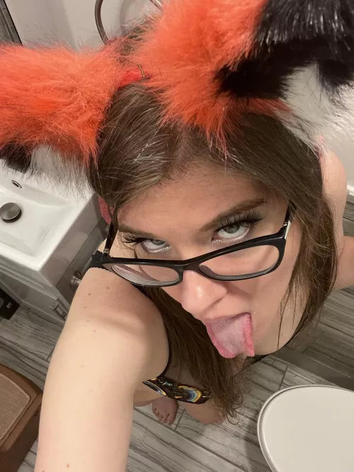 Mmm, I see you there! ;3 [f] by RuseeRedGamer