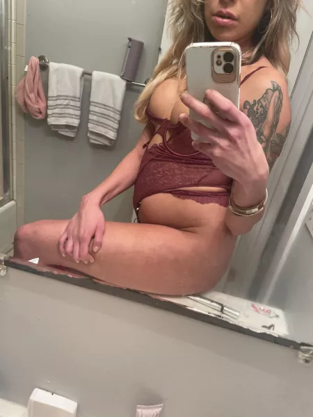 Mmmm my lil belly 28 f by somecatyoulove