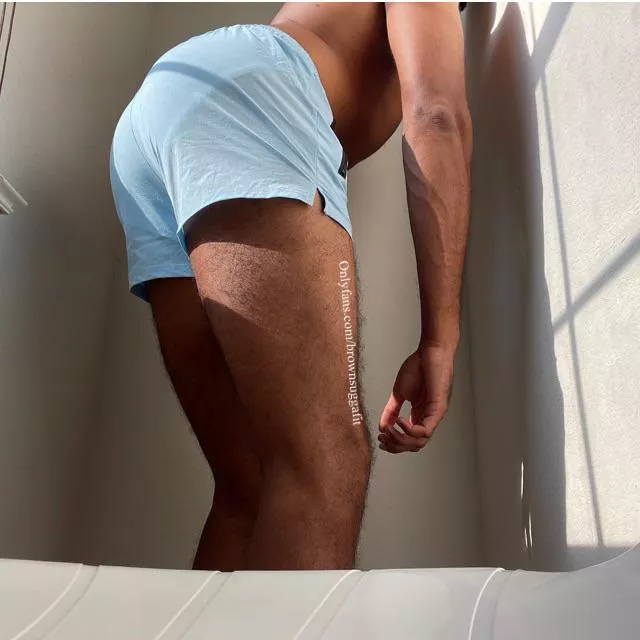 Mmmm pull down my shorts while bend over posted by brownsuggafit