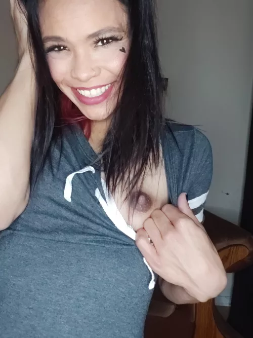 Mocha Beauty Ready to Rock Your World! 💋 40% off my onlyfans for all new subscribers in the month of October- NO PPV 💋 link in the comments 😁 by OrEoGaSm21