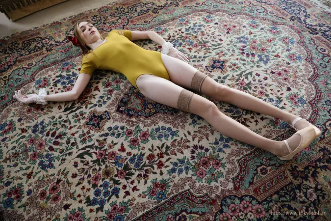 model: Olya R, set: 002 by bosomcake