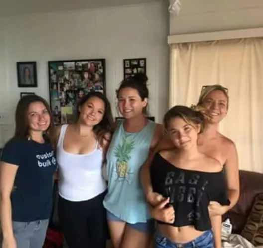 Mom and daughters. Who gets fucked first? 🍆💦 by pandawhore1
