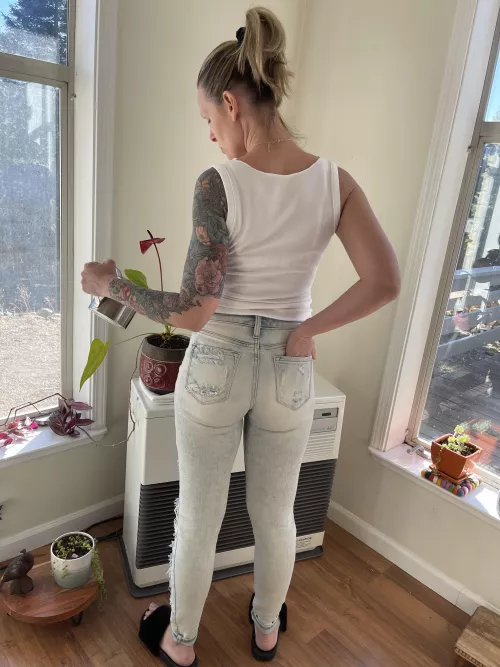 Mom duties in my mom jeans. by iamSkylerXO