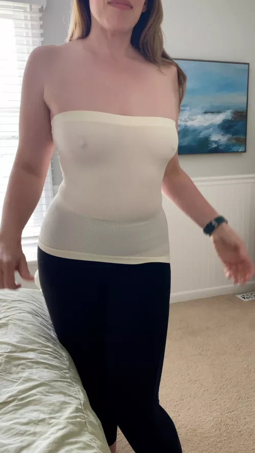 Mom is feeling slutty by EmilySequoia