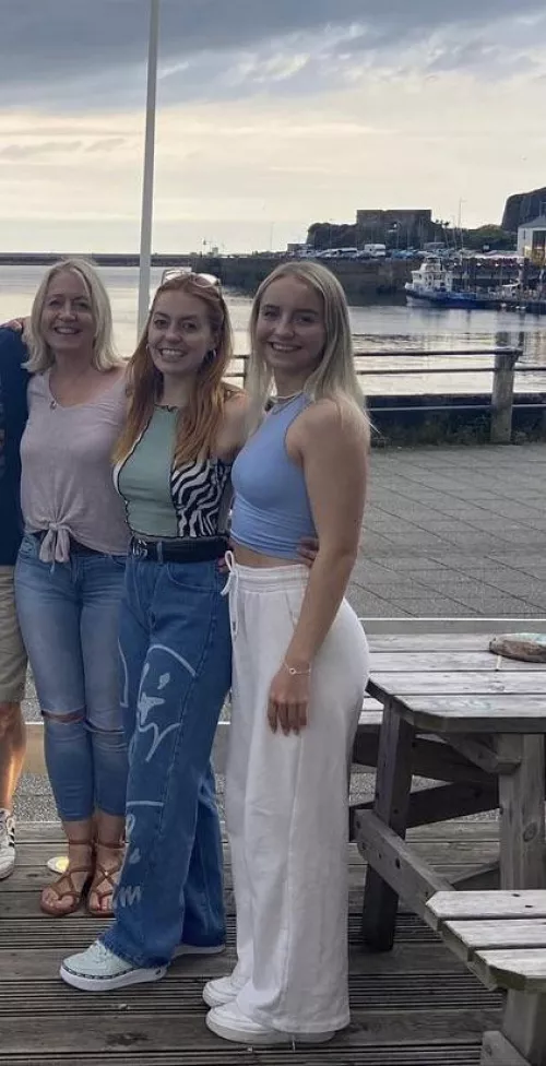 Mom, oldest, youngest